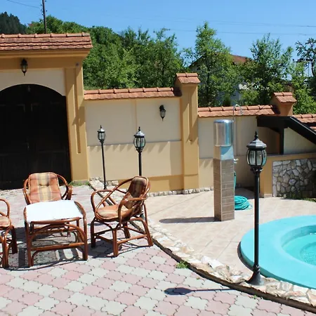 Celinac Cottage *